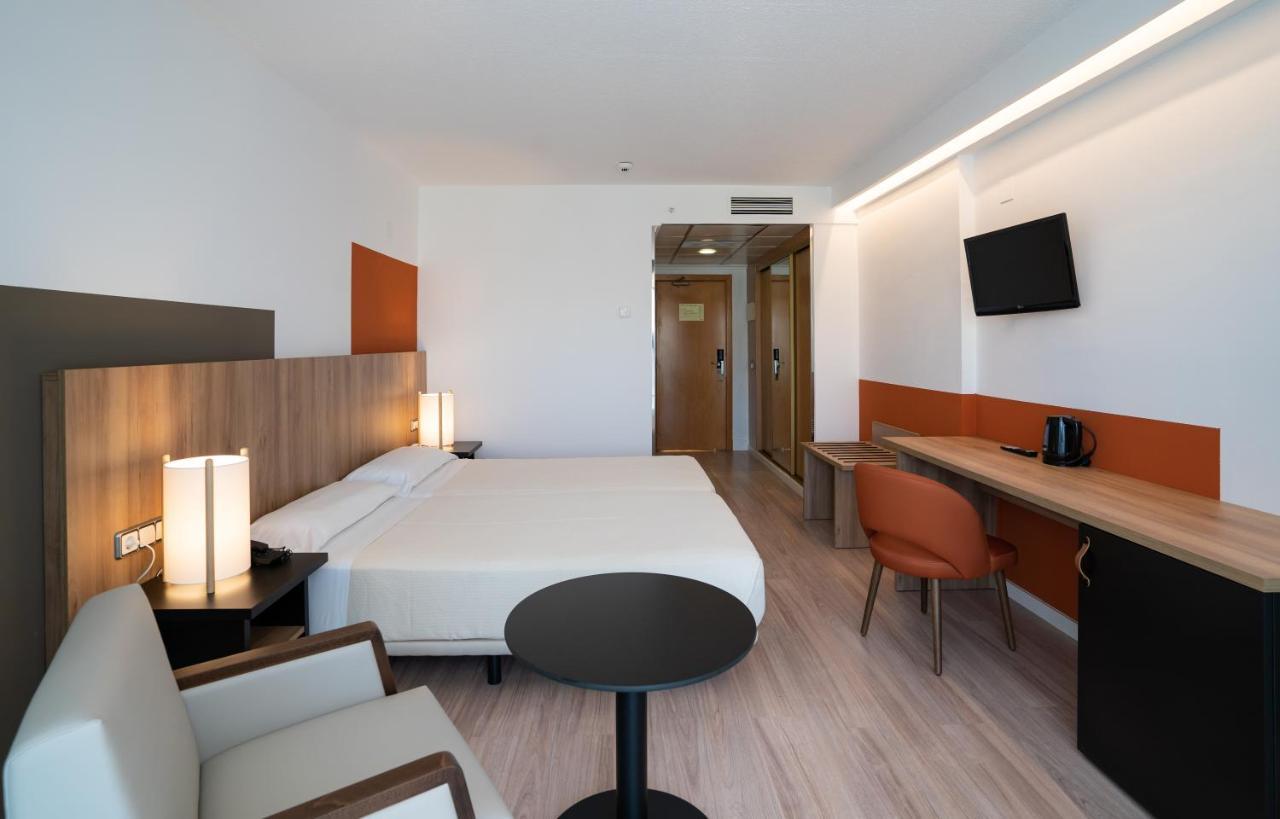 Medplaya Hotel Flamingo Oasis Бенидорм Стая снимка